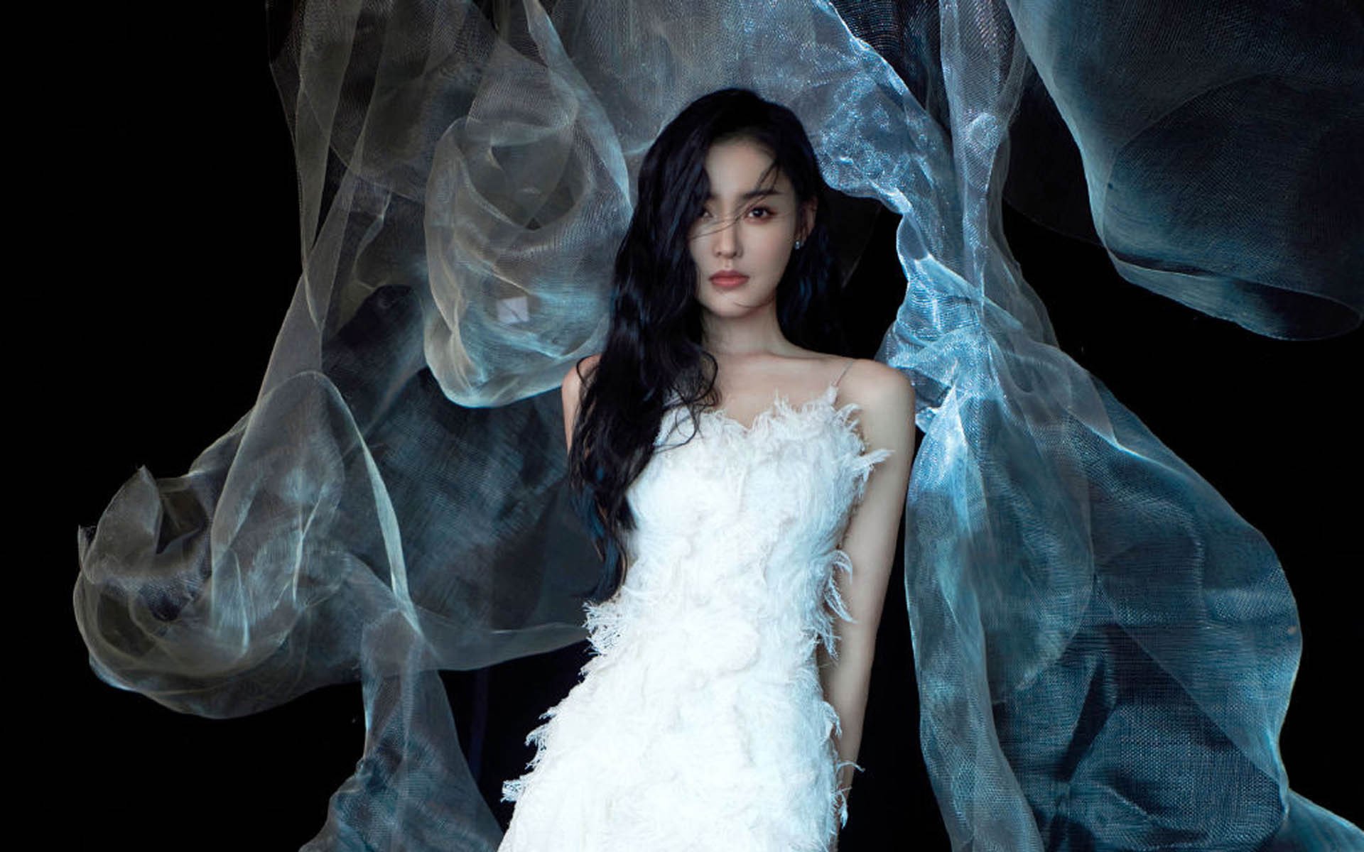 卡瓦哈尔一锤定音，里昂血拼塞维利亚诠释足球的残酷美学