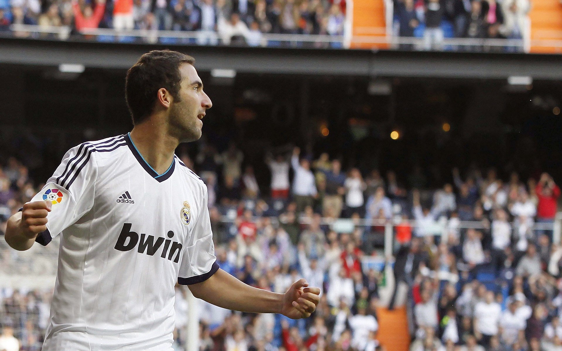 跨界风暴，几内亚强压尤文，厄德高在F1揭幕战接管赛道