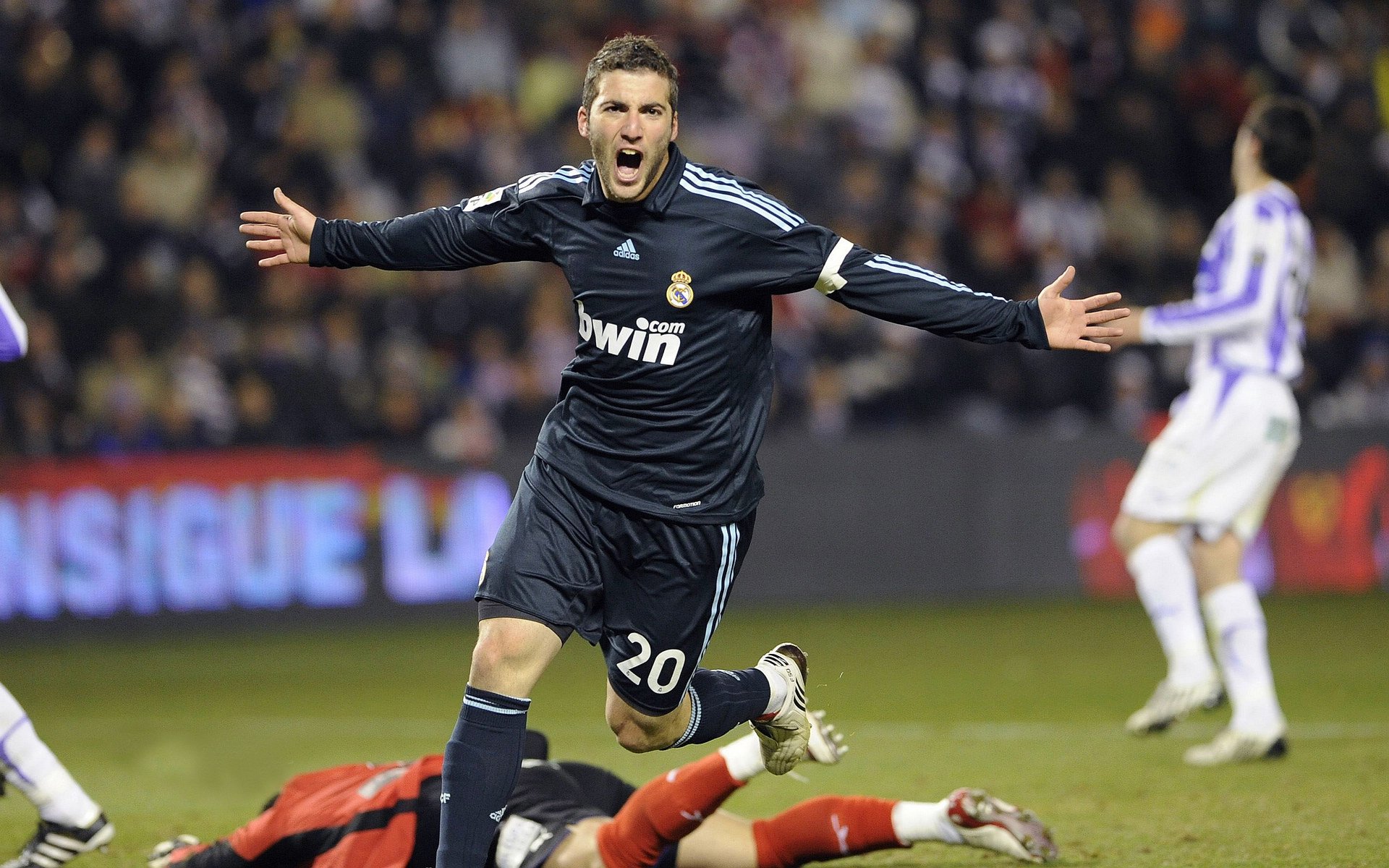 骑士爆冷奇才，班凯罗成为关键先生，一场颠覆预期的胜利